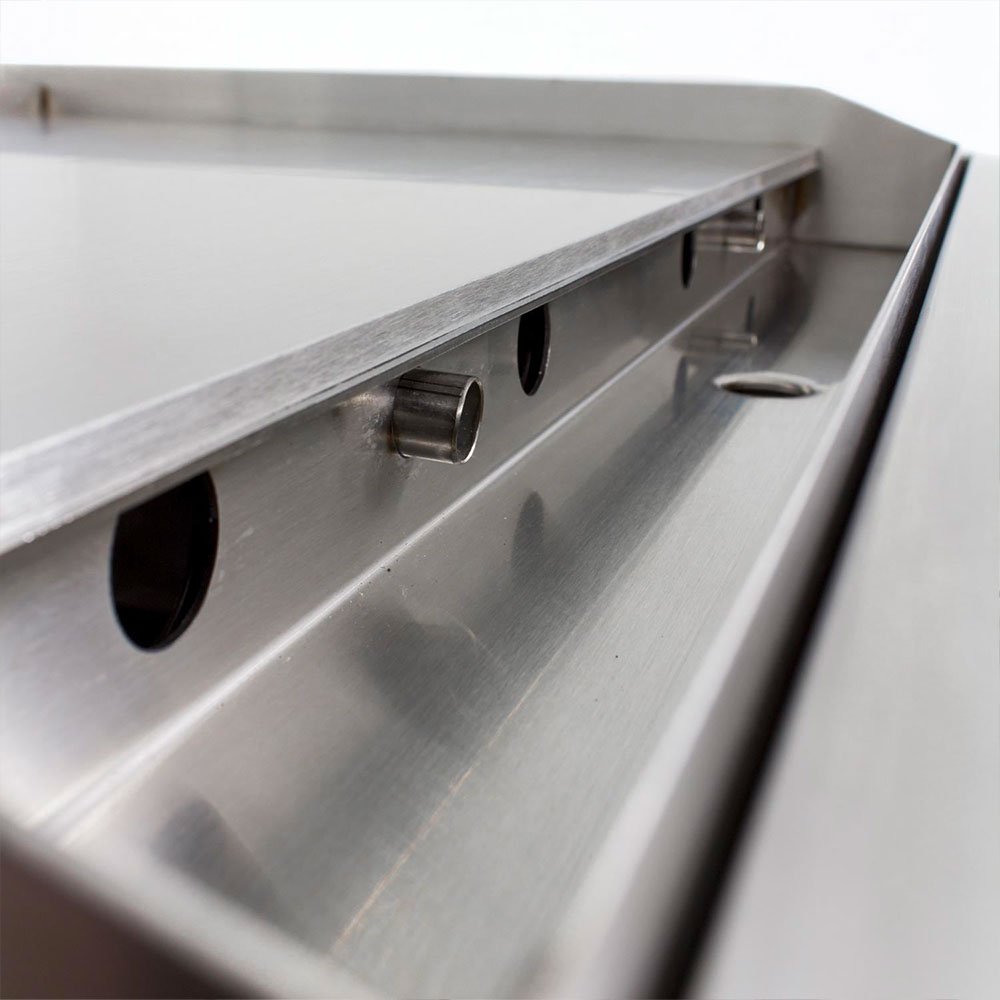 Blaze Grills LTE 30-Inch Built-In Natural Gas Commercial Style Flat Top Griddle with Lights