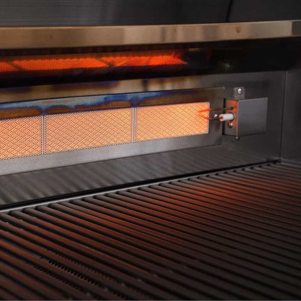 Blaze Grills LTE 40-Inch 5-Burner Built-In Natural Gas Grill with Rear Infrared Burner & Grill Lights