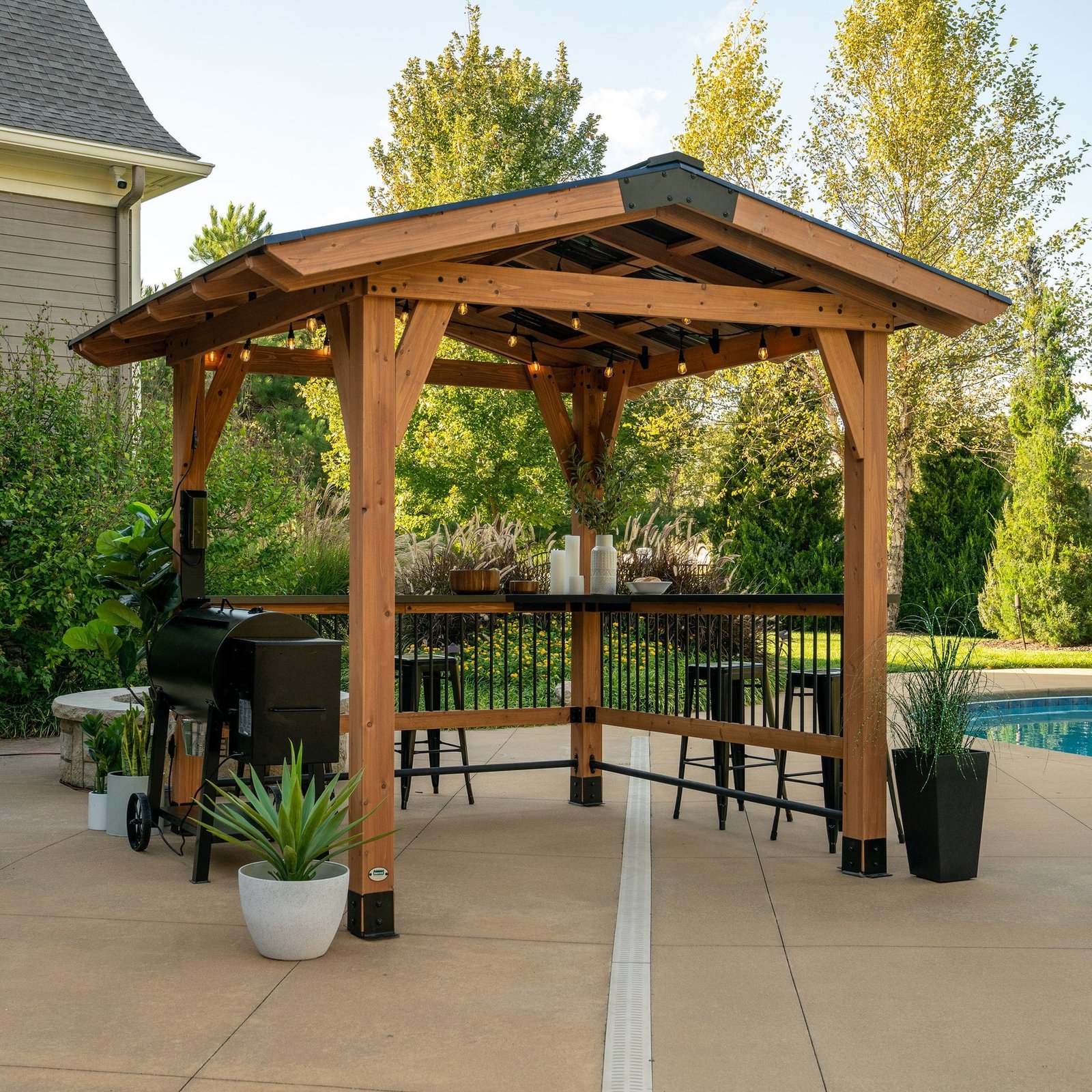 Granada Girll Gazebo With outdoor Bar