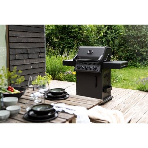 Napoleon Phantom Rogue SE 425 RSIB Propane Gas Grill with Infrared Rear & Side Burner - Black